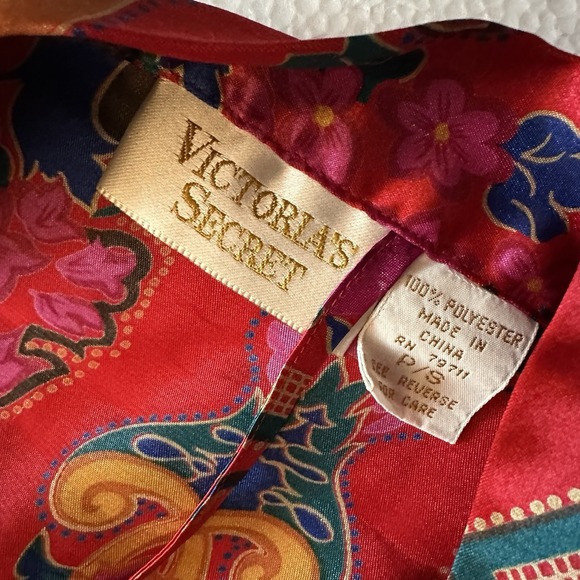 VTG Victoria's Secret Gold Label Satin Kimono Robe PS Red Holiday Floral Paisley - Picture 4 of 6